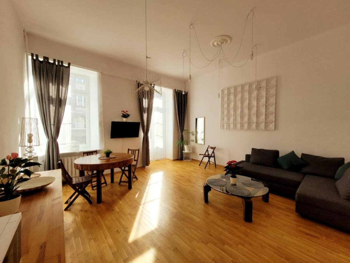 Przytulne Apartamenty W Centrum Warszawy Lok 2 Warsaw Ngoại thất bức ảnh
